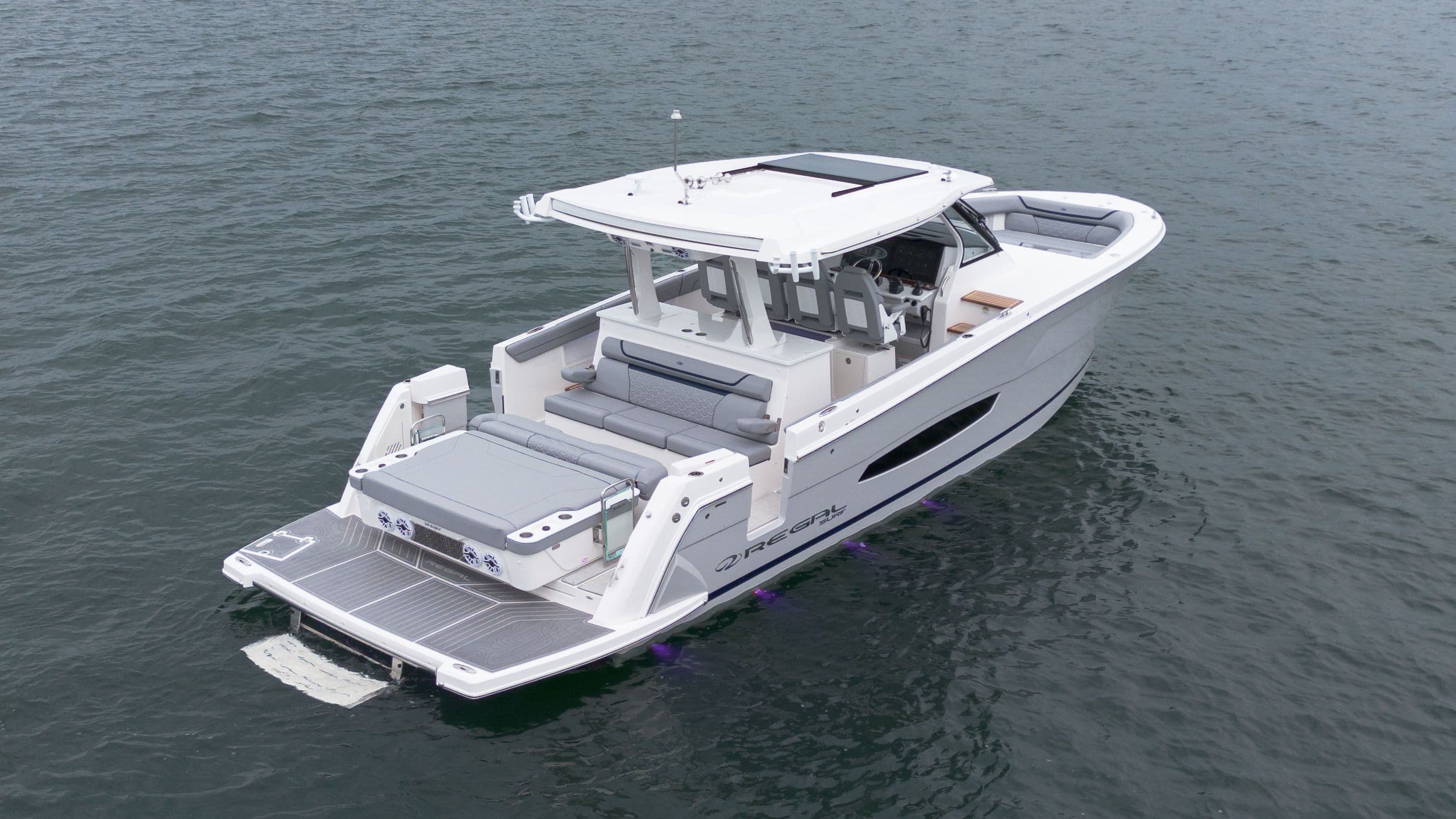2026 REGAL 38 SURF - Image 14