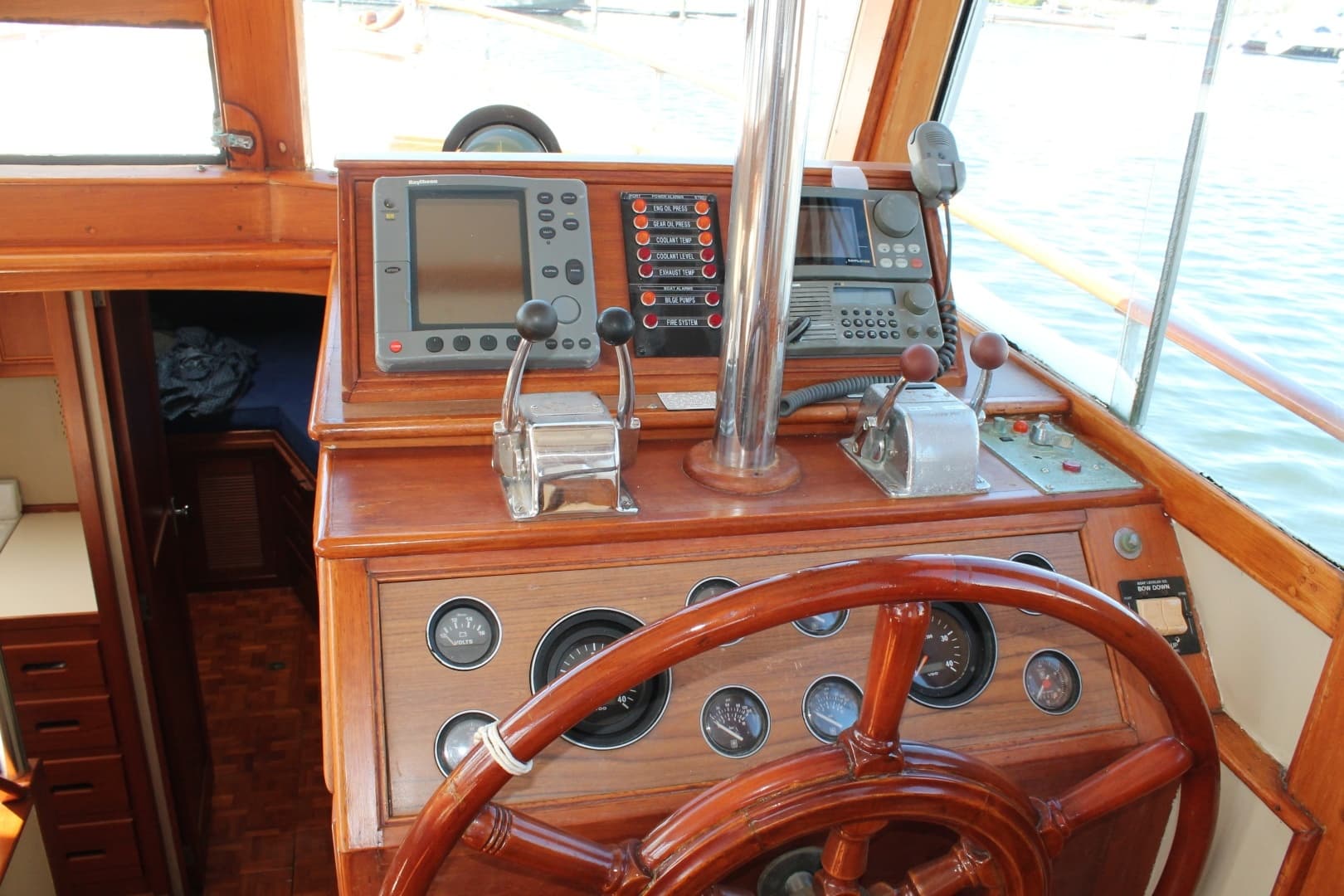 1987 Grand Banks — - Image 16
