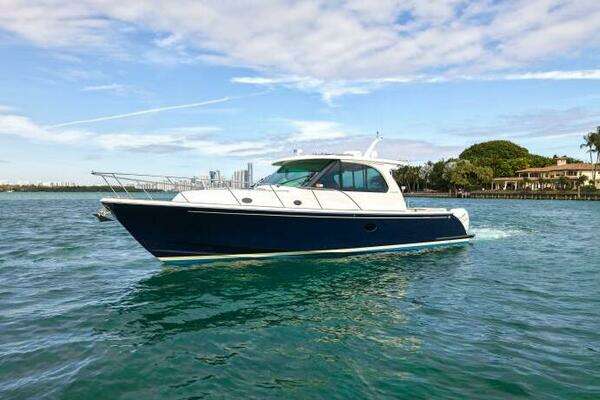2021 Hinckley 40X - Image 1