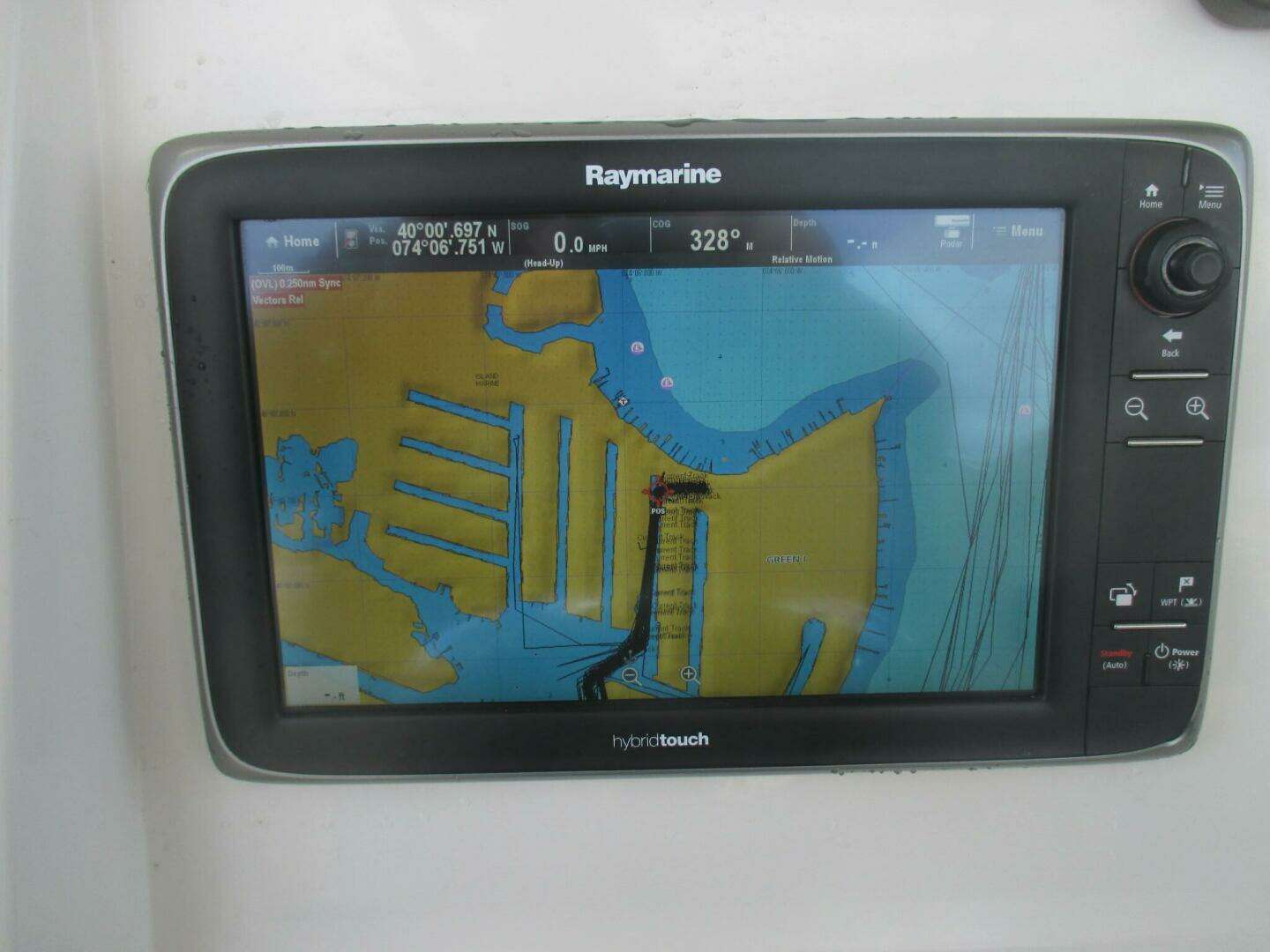 2013 Sailfish 270 CC - Image 7