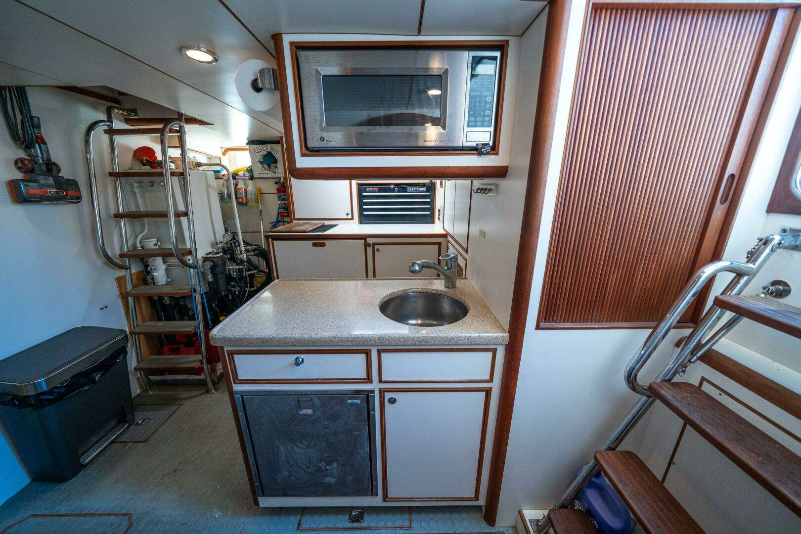 2006 Offshore Yachts 72 Pilothouse - Image 60