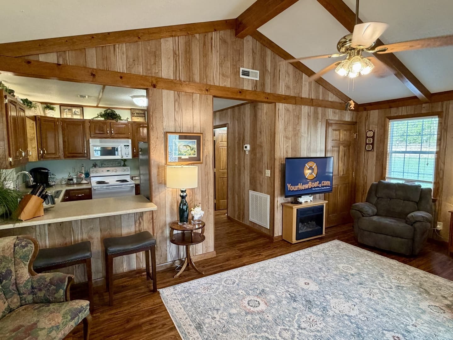 2002 Custom 20 x 53 Floating Cabin - Approx 999/sqft - Image 31