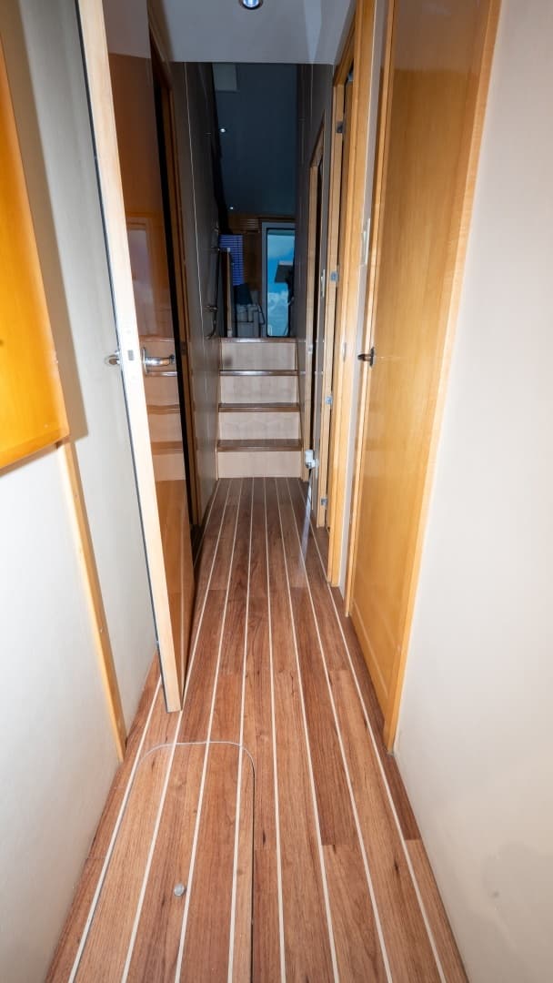 2000 Hatteras 50 Convertible - Image 71