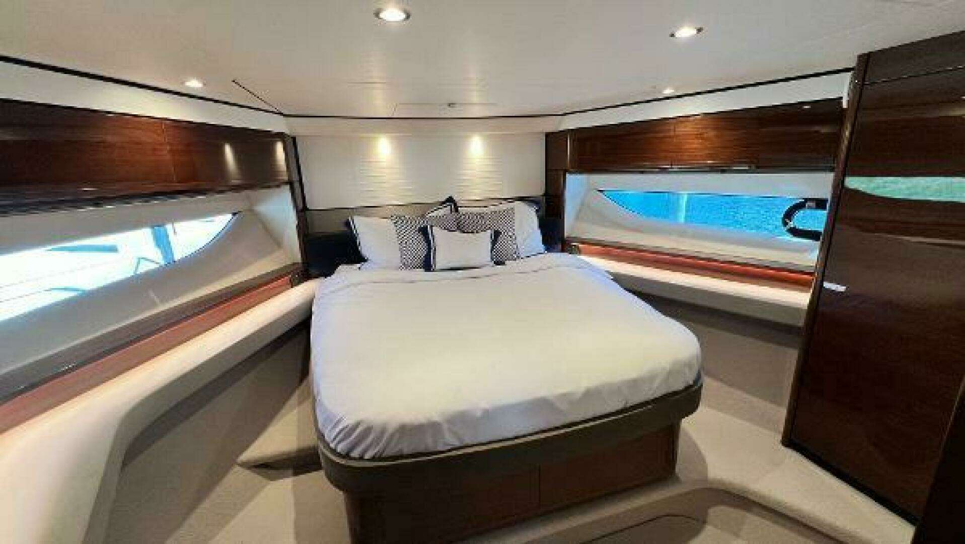 2019 Princess F62 - Image 59