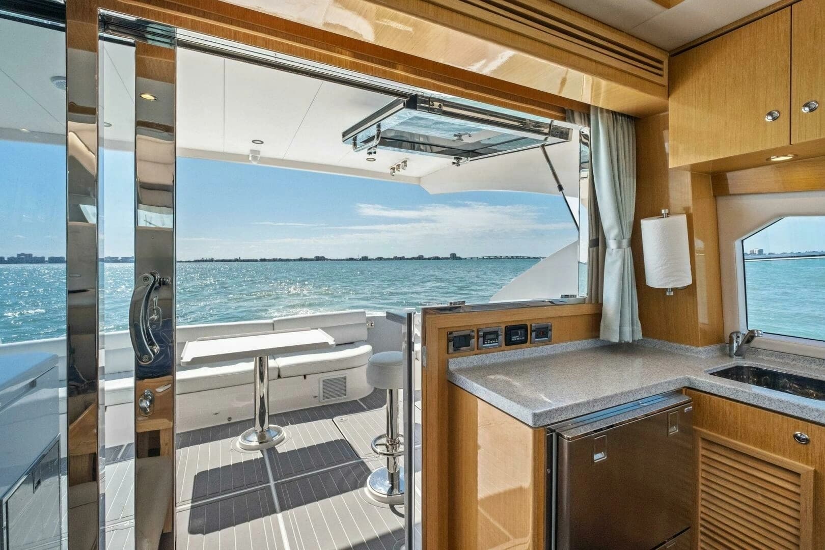 2018 Mares 47 Outboard Express Catamaran - Image 16