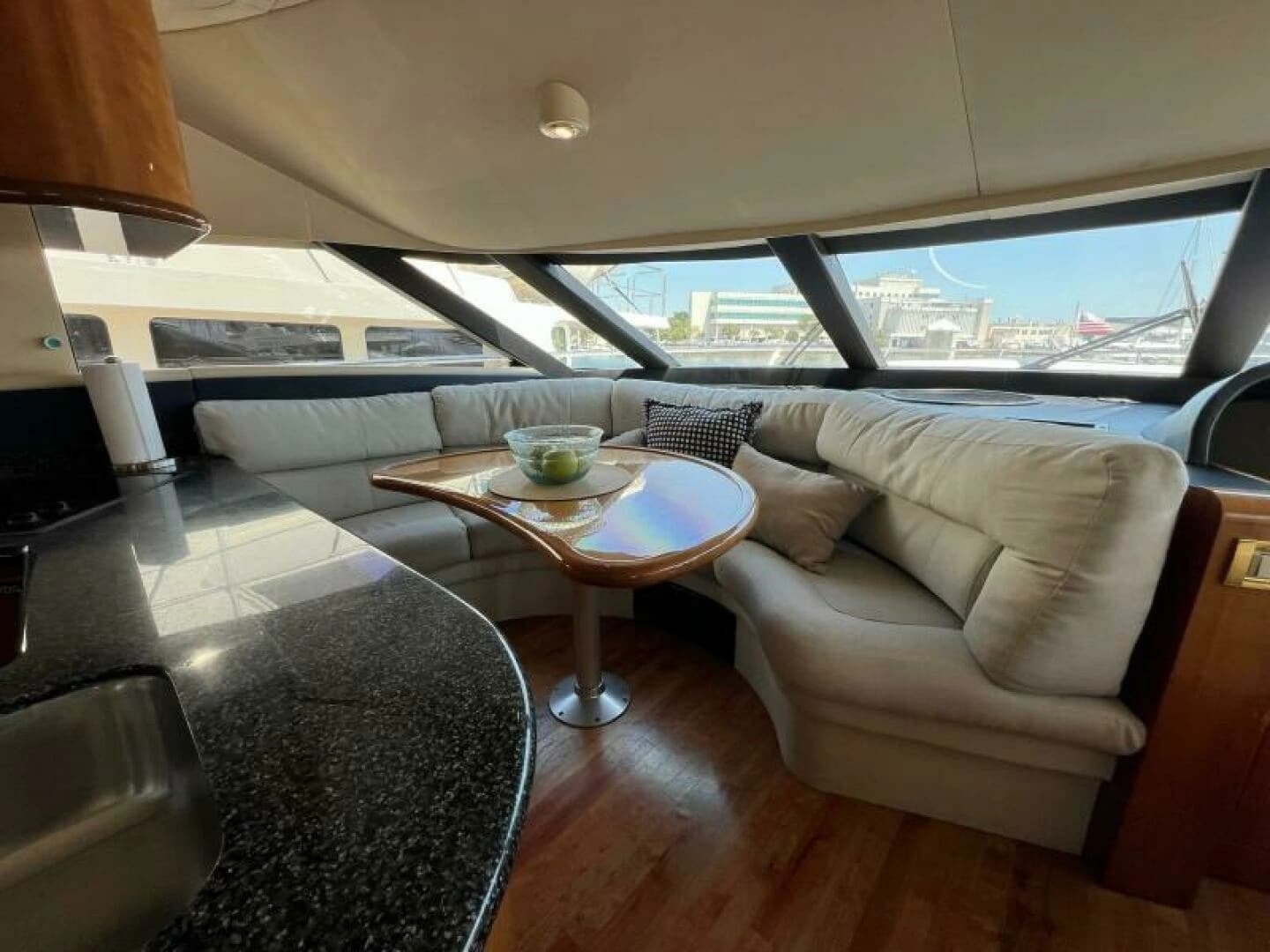 2001 Neptunus 56 Flybridge - Image 27