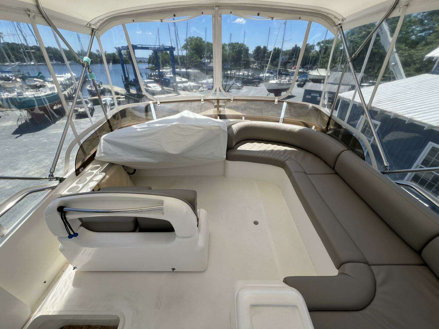 1998 Viking Princess Sport Cruiser - Image 10