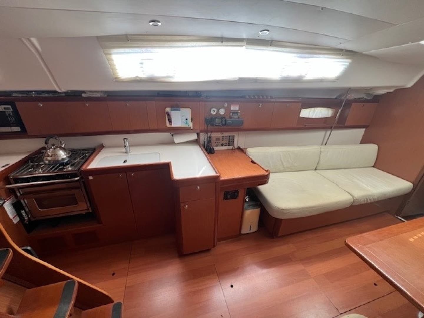 2009 Beneteau Oceanis 43 - Image 29