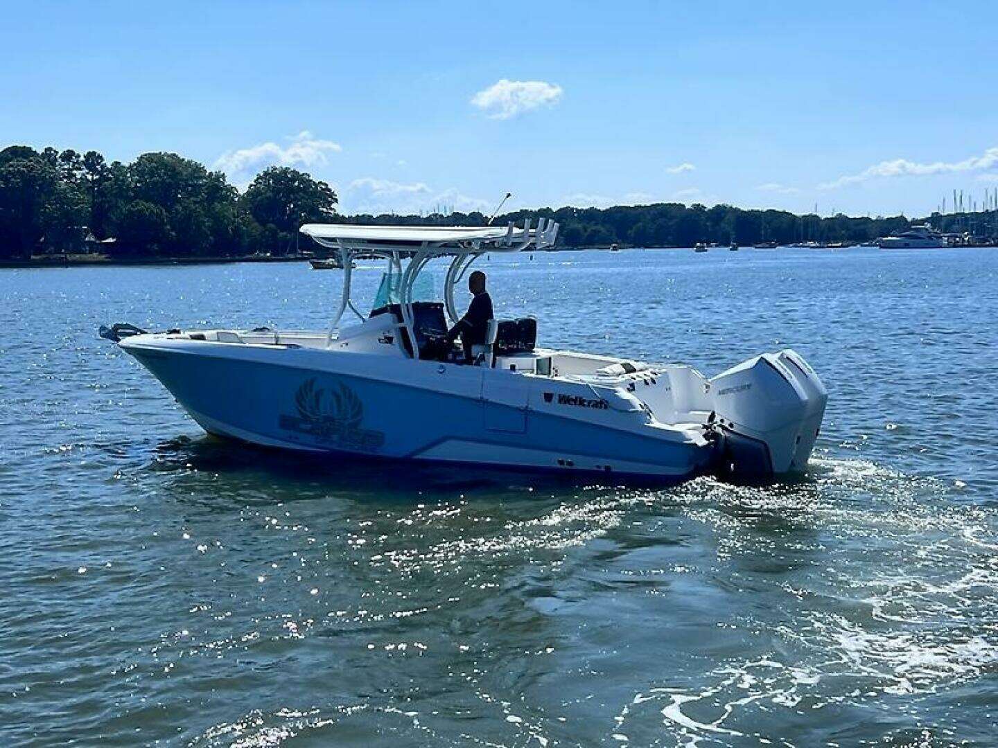 2022 Wellcraft 262 Fisherman - Image 3