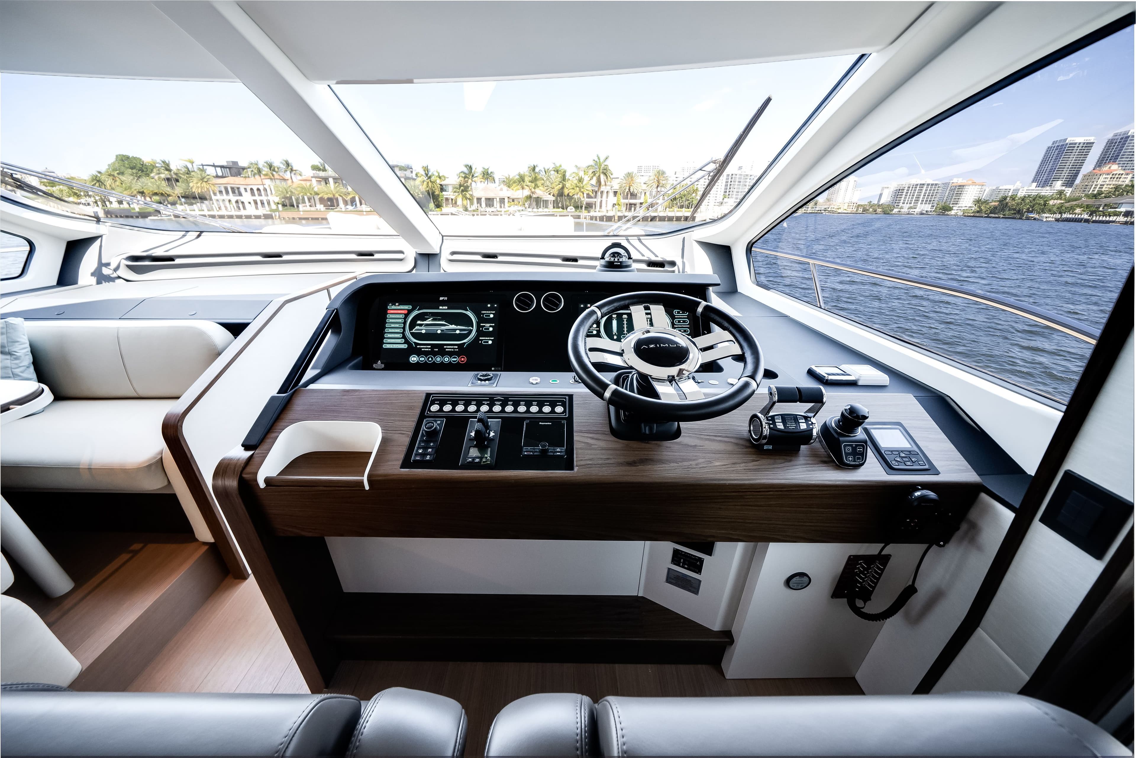 2026 Azimut Fly 72 - 39