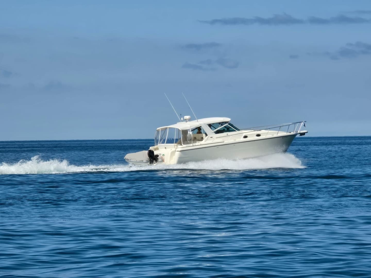1995 Tiara Yachts 4000 Express - Image 6