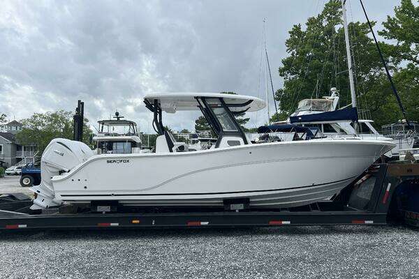 2025 Sea Fox 288 Commander - Image 1