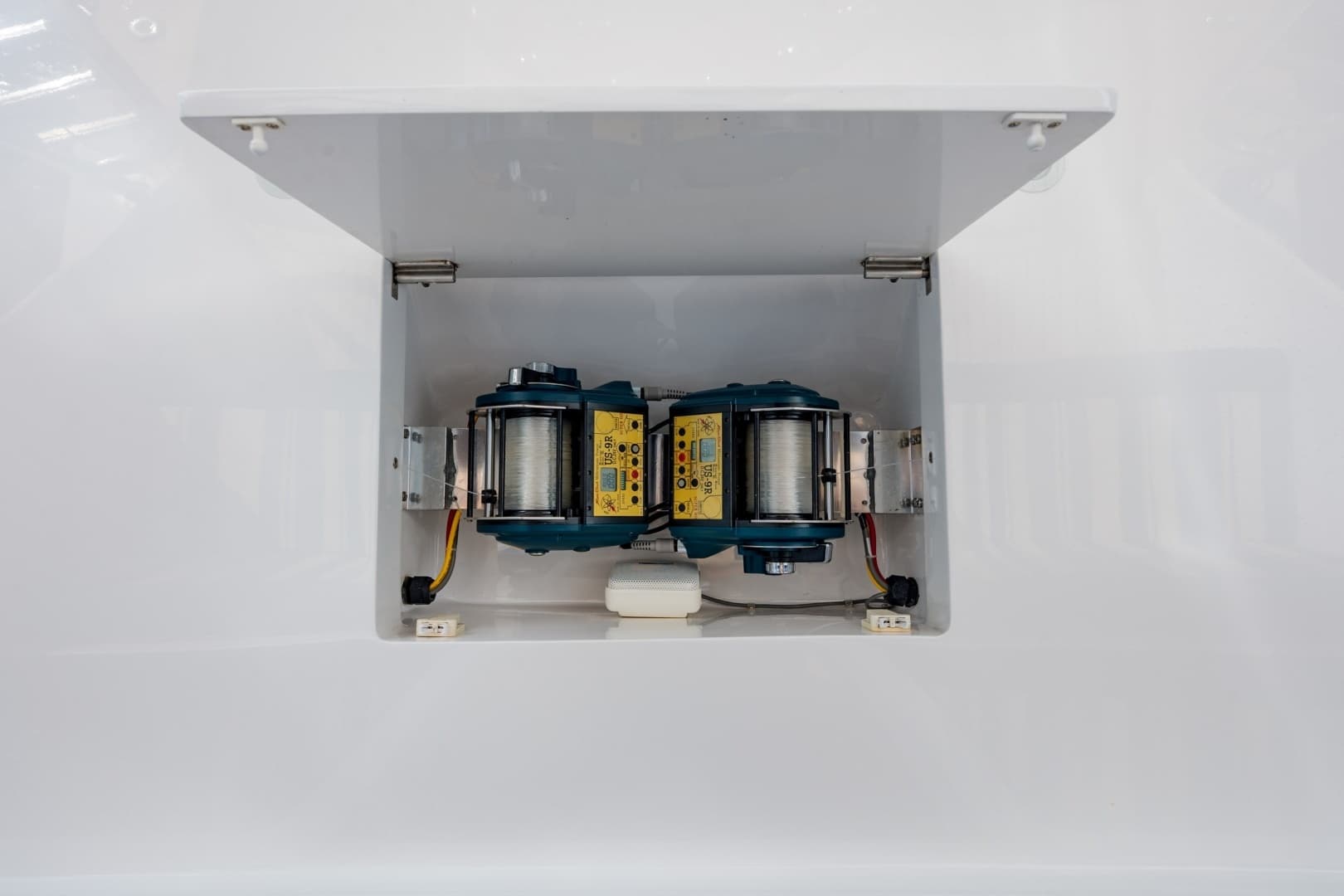2015 Jarrett Bay Hardtop Express - Image 25