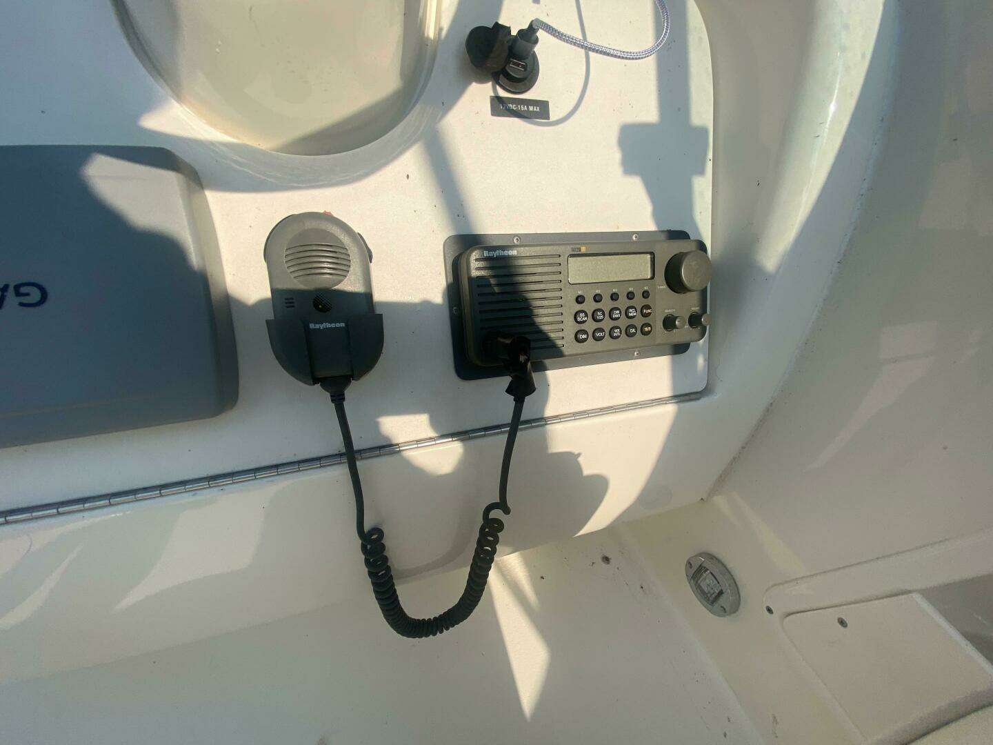 2000 Sea Ray 260 Sundancer - Image 16