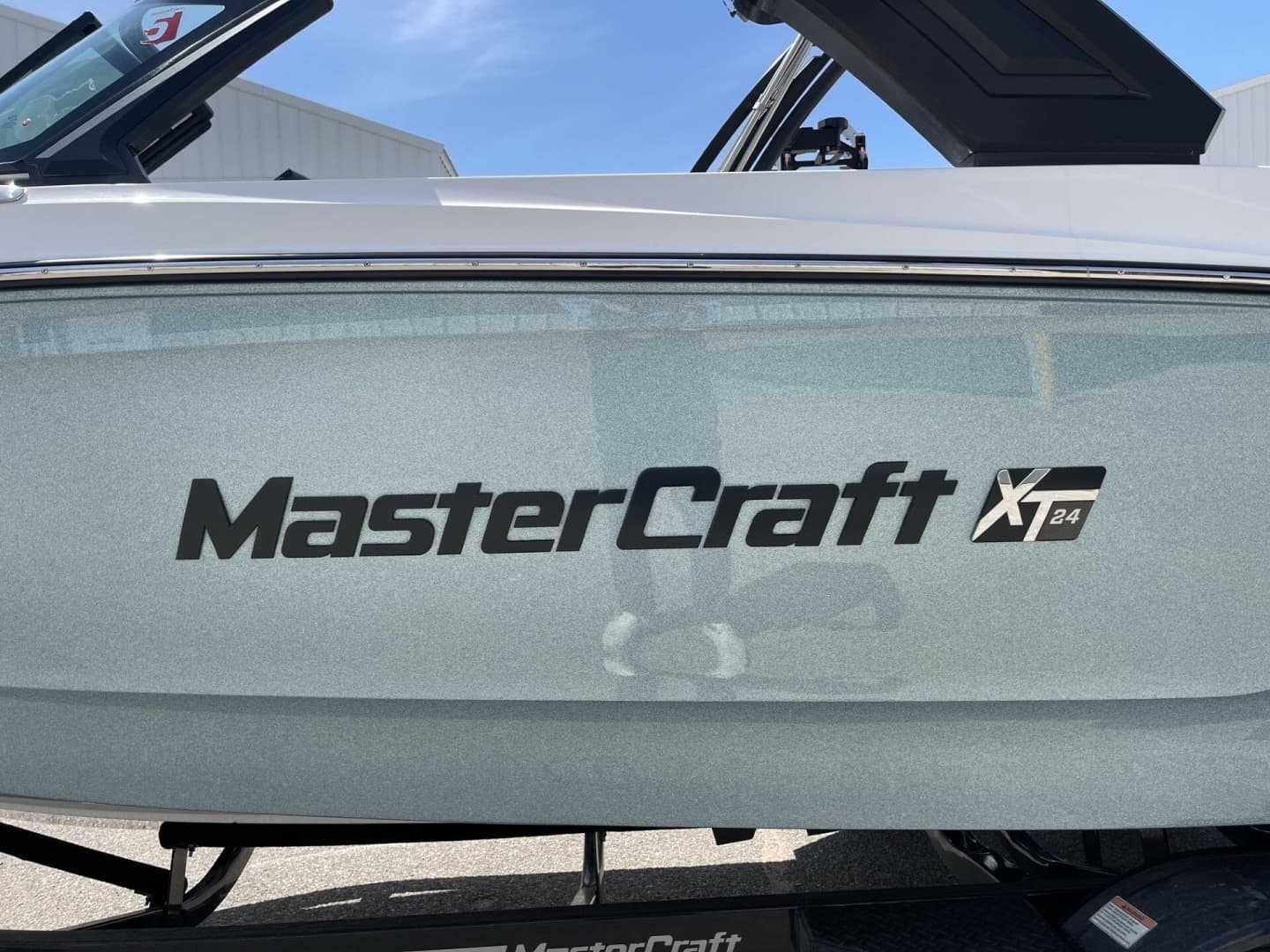 2022 Mastercraft XT24 - Image 3
