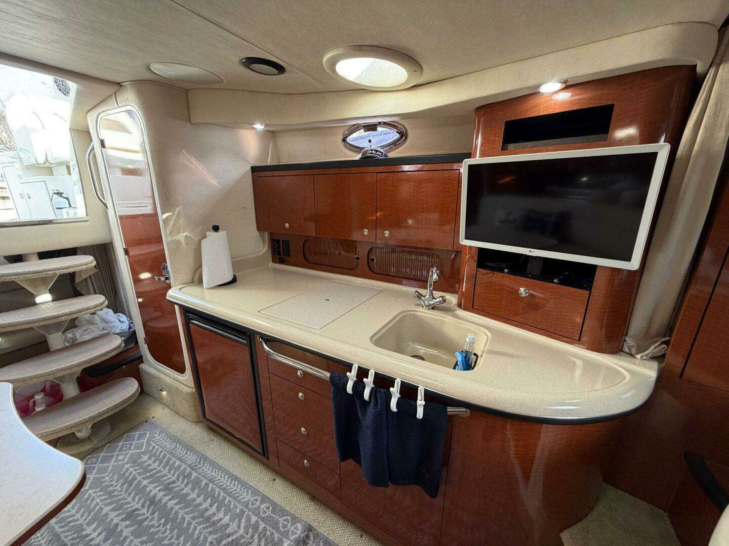 2004 Sea Ray 340 Sundancer - Image 21