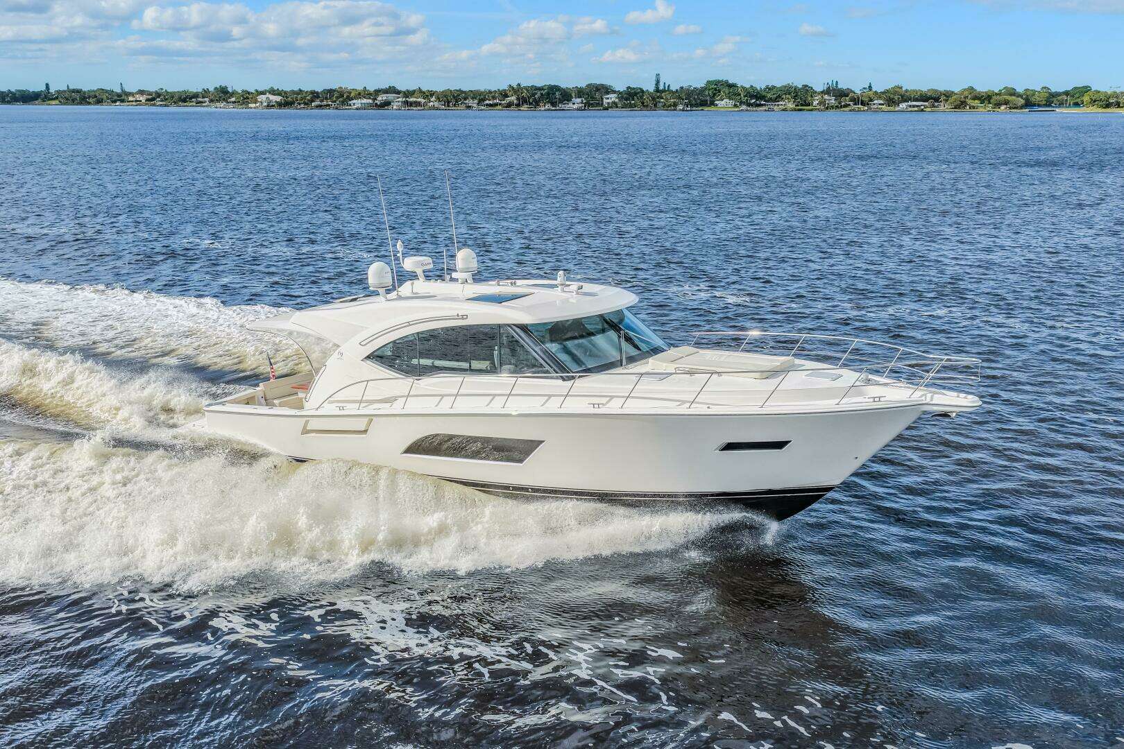 2015 Riviera 565 SUV - Image 23