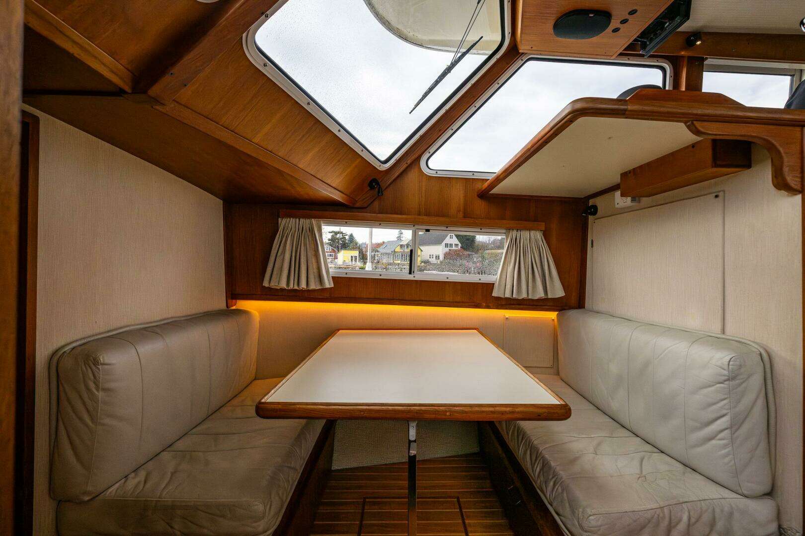 1991 Tollycraft 48 - Image 36