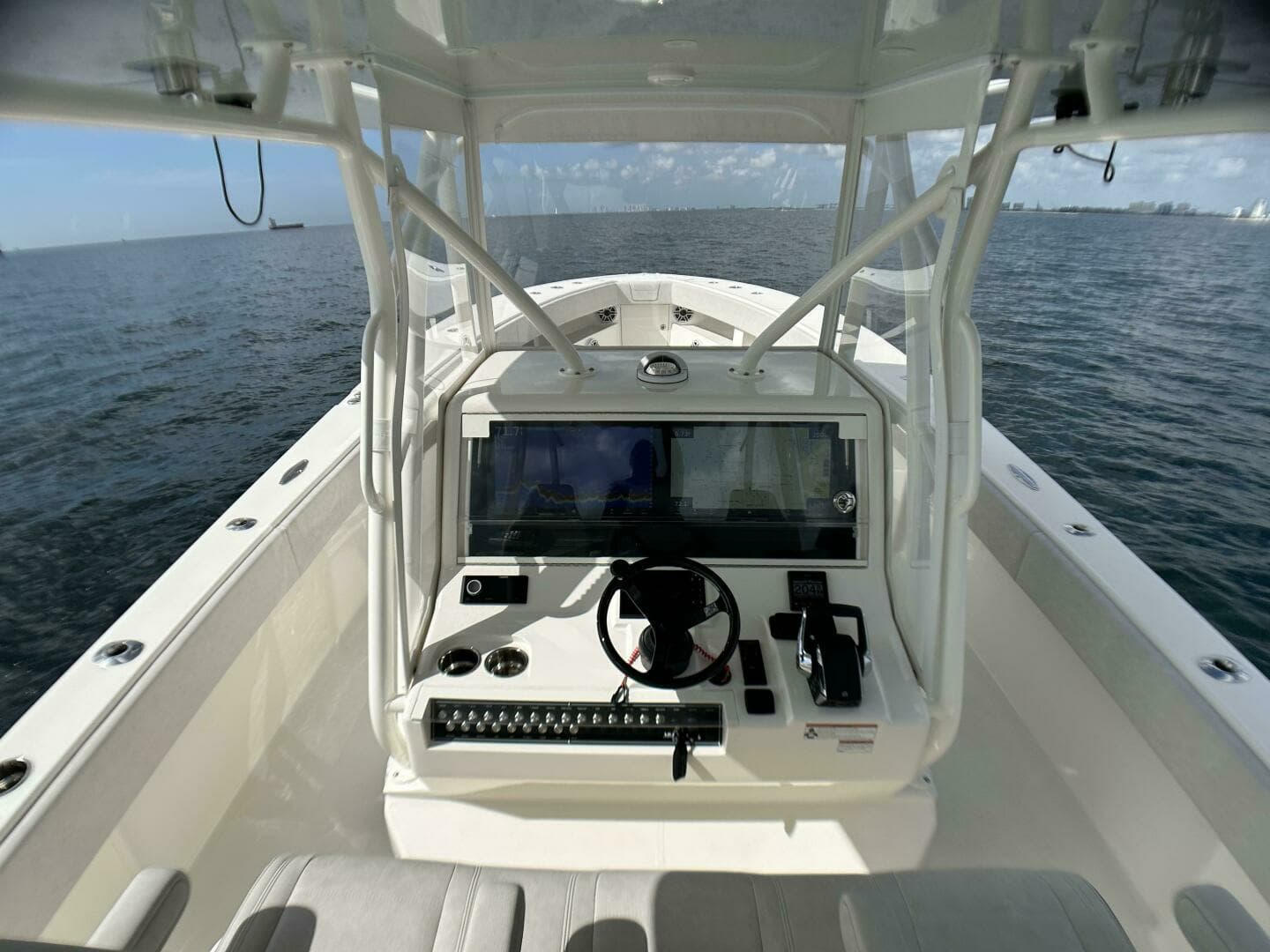 2022 SeaVee 390z Center Console - Image 9
