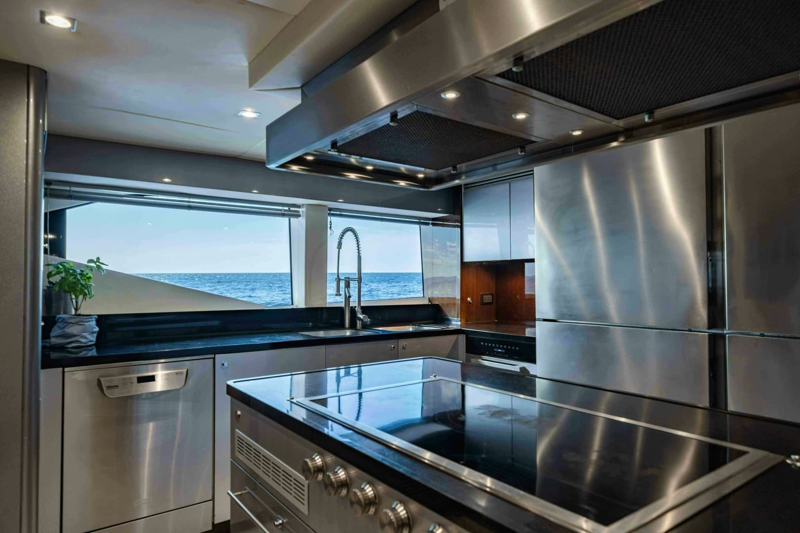 2016 Sunseeker Sunseeker 131 Yacht - Image 47