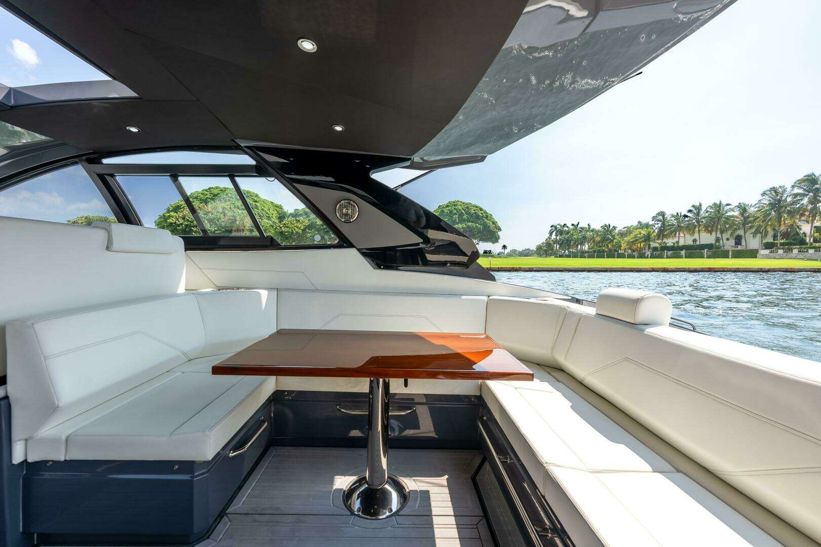 2023 Cruisers Yachts 42 GLS OB - Image 46