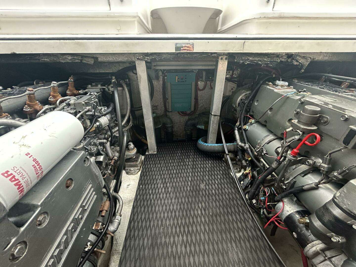 2004 Stamas 370 Express - Image 16