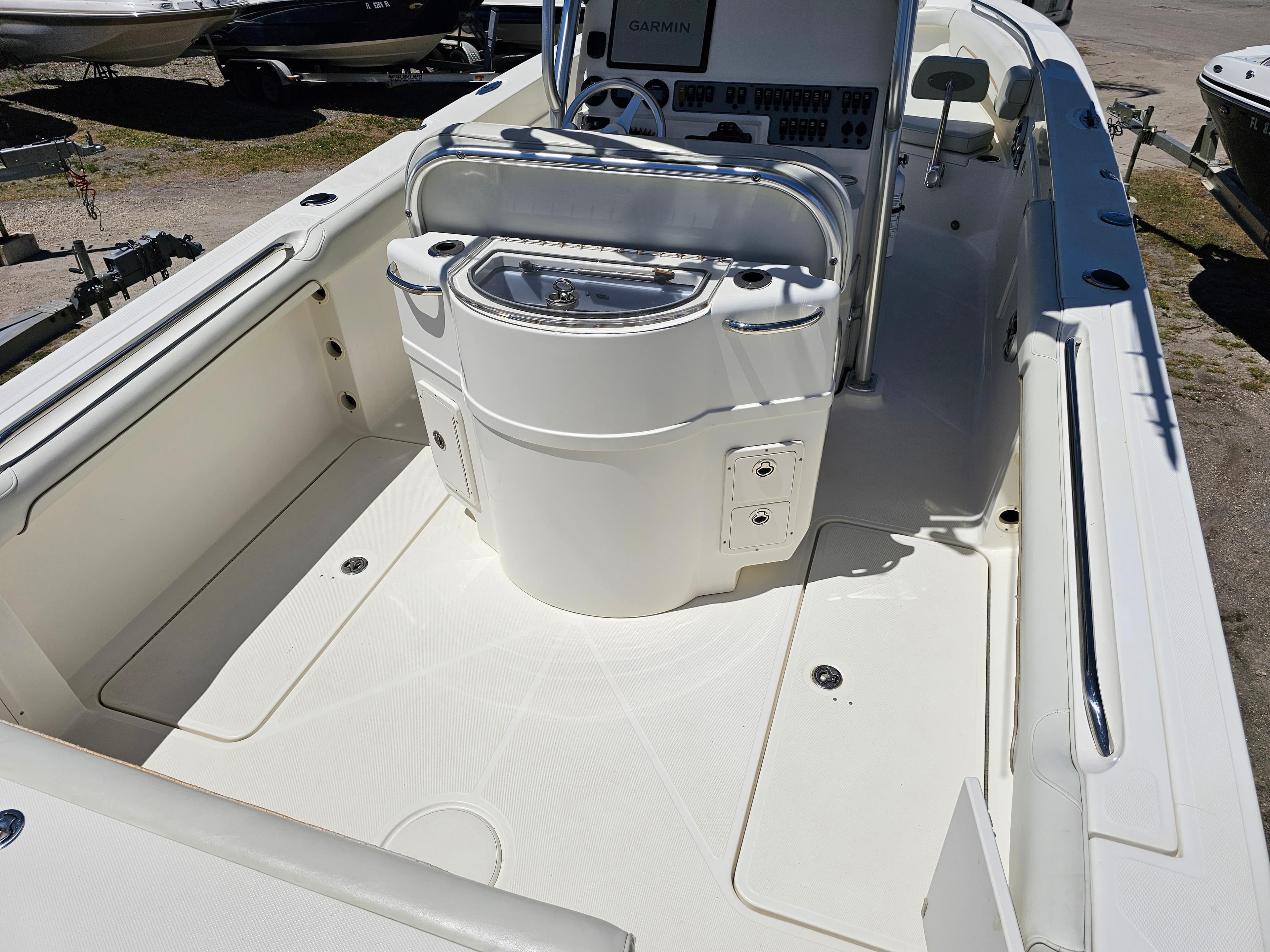 2008 Wellcraft 27 Scarab Tournament boat interior with center console and seating.