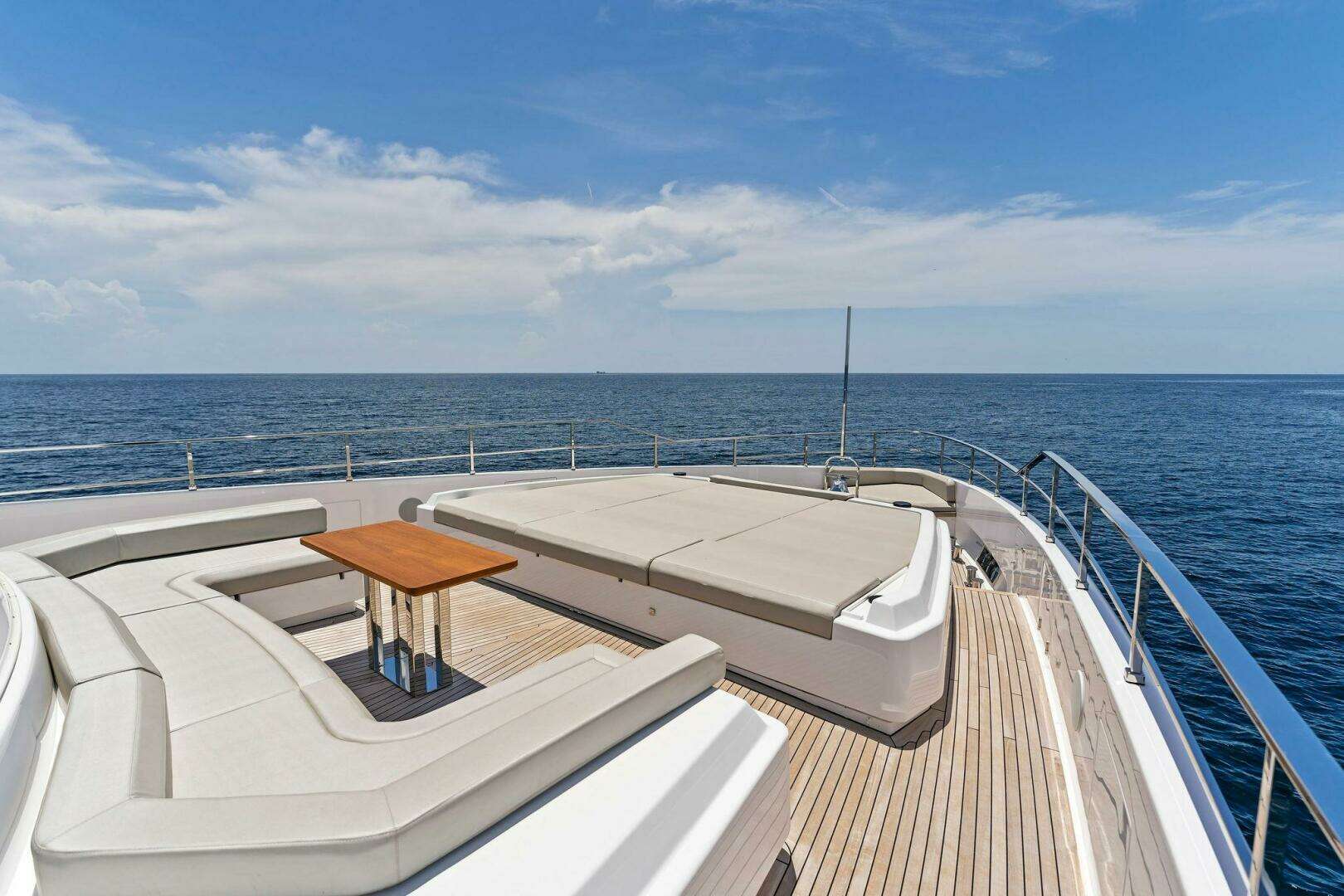 2024 Custom Line Navetta 33 - Image 26