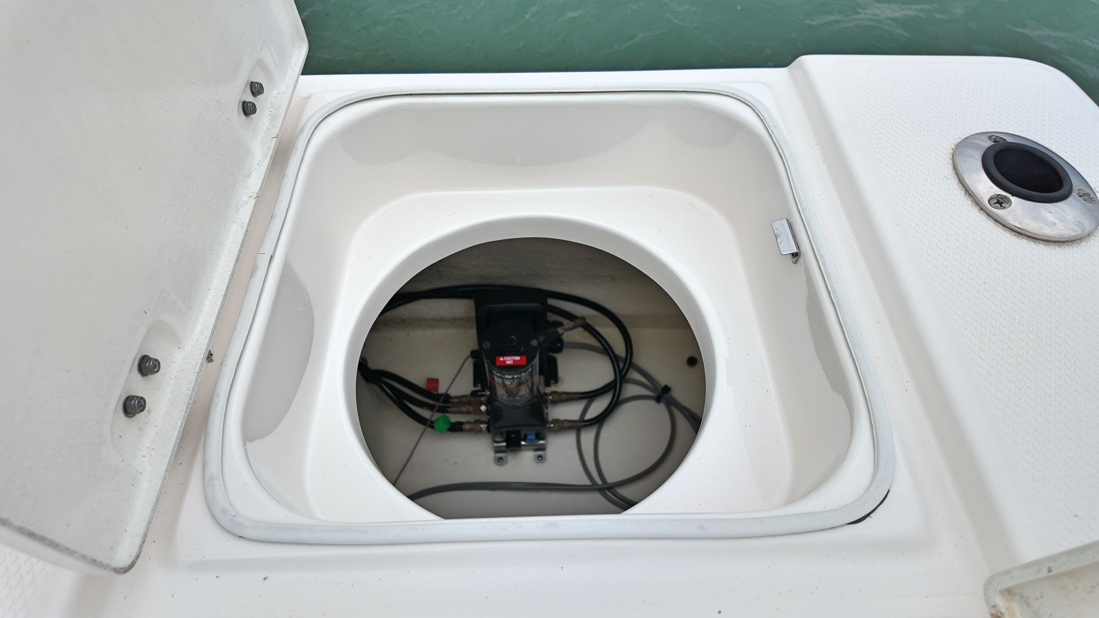 2021 Robalo 246 Cayman SD - 36