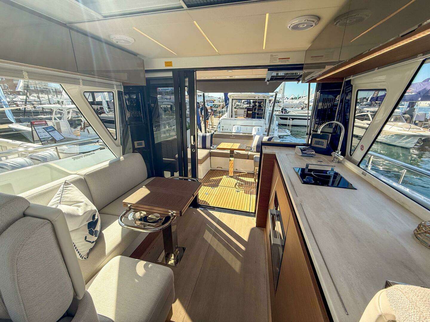 2026 Wellcraft 44 Explorer - Image 11