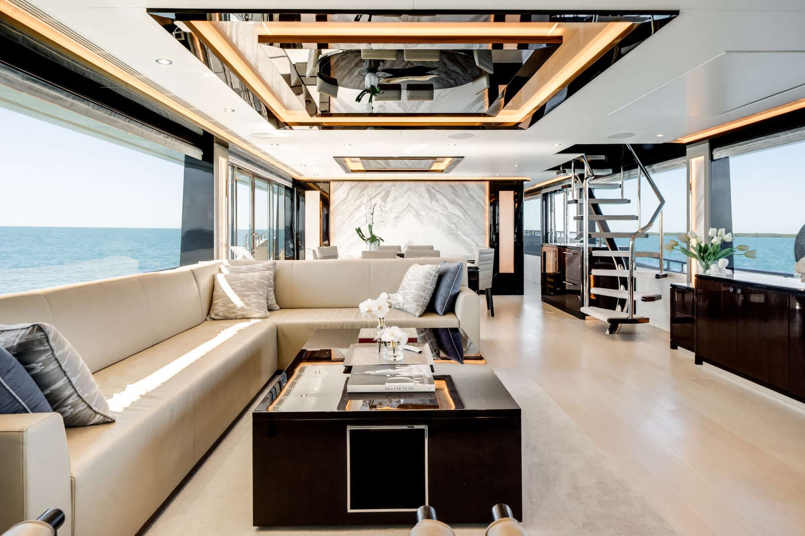 2022 Ocean Alexander 37L - Image 22