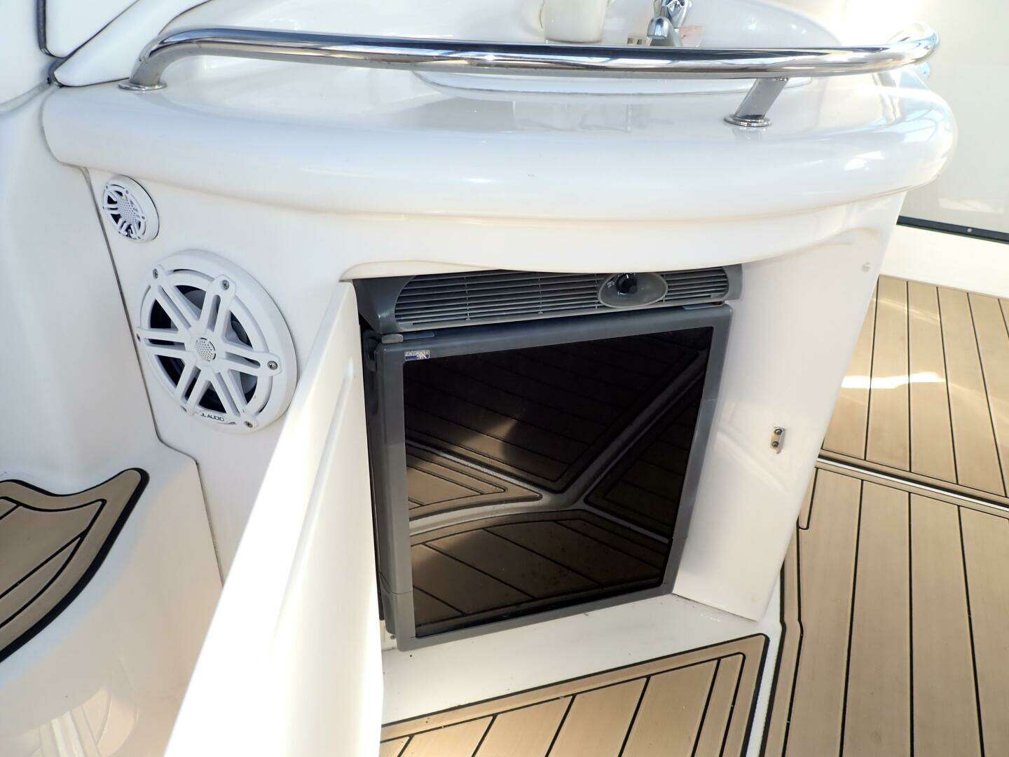 2006 Sea Ray 340 Sundancer - Image 4