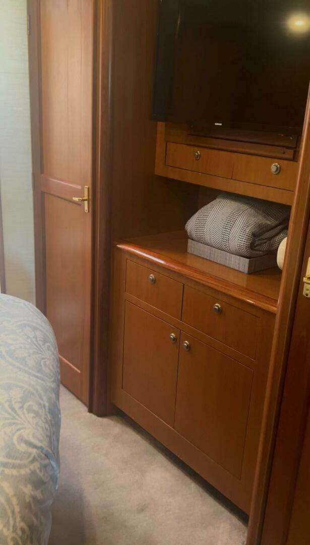 1998 Ocean Yachts 53 Convertible - Image 25