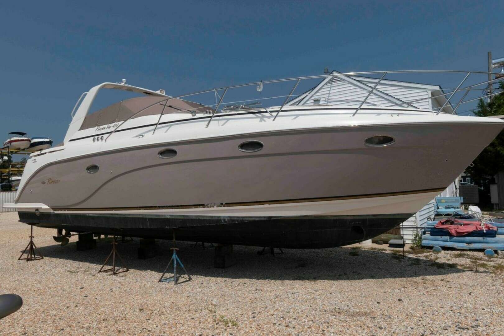 2006 Rinker 410 express diesel - Image 2