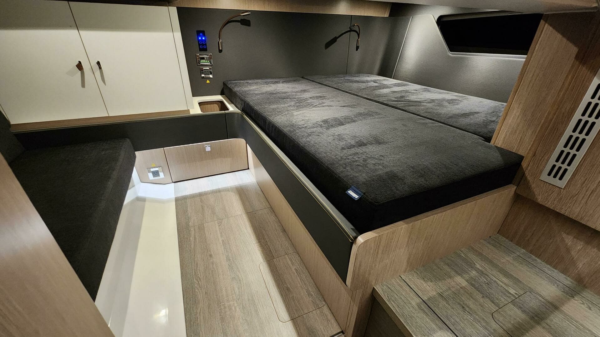 2023 Fjord 41 XL - Image 37