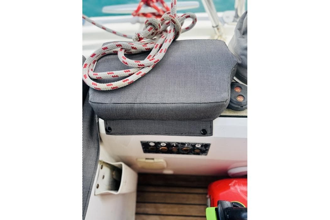 Cushioned seat with rope on Beneteau Oceanis 46.1 sailboat, 2020 model.