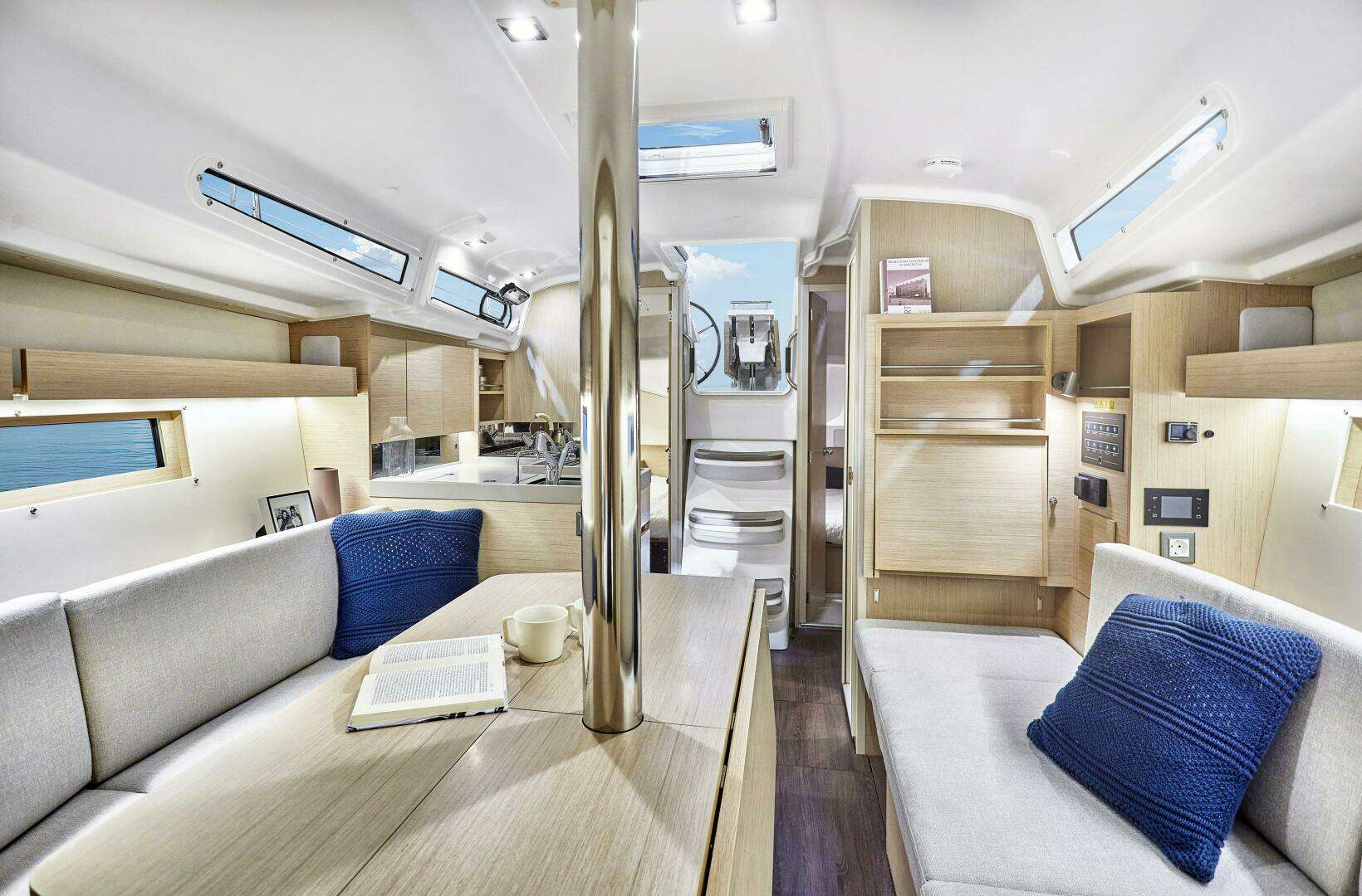 2026 Beneteau Oceanis 34.1 - Image 4