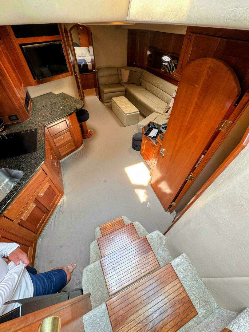 2005 Cruisers Yachts 540 Express - Image 38
