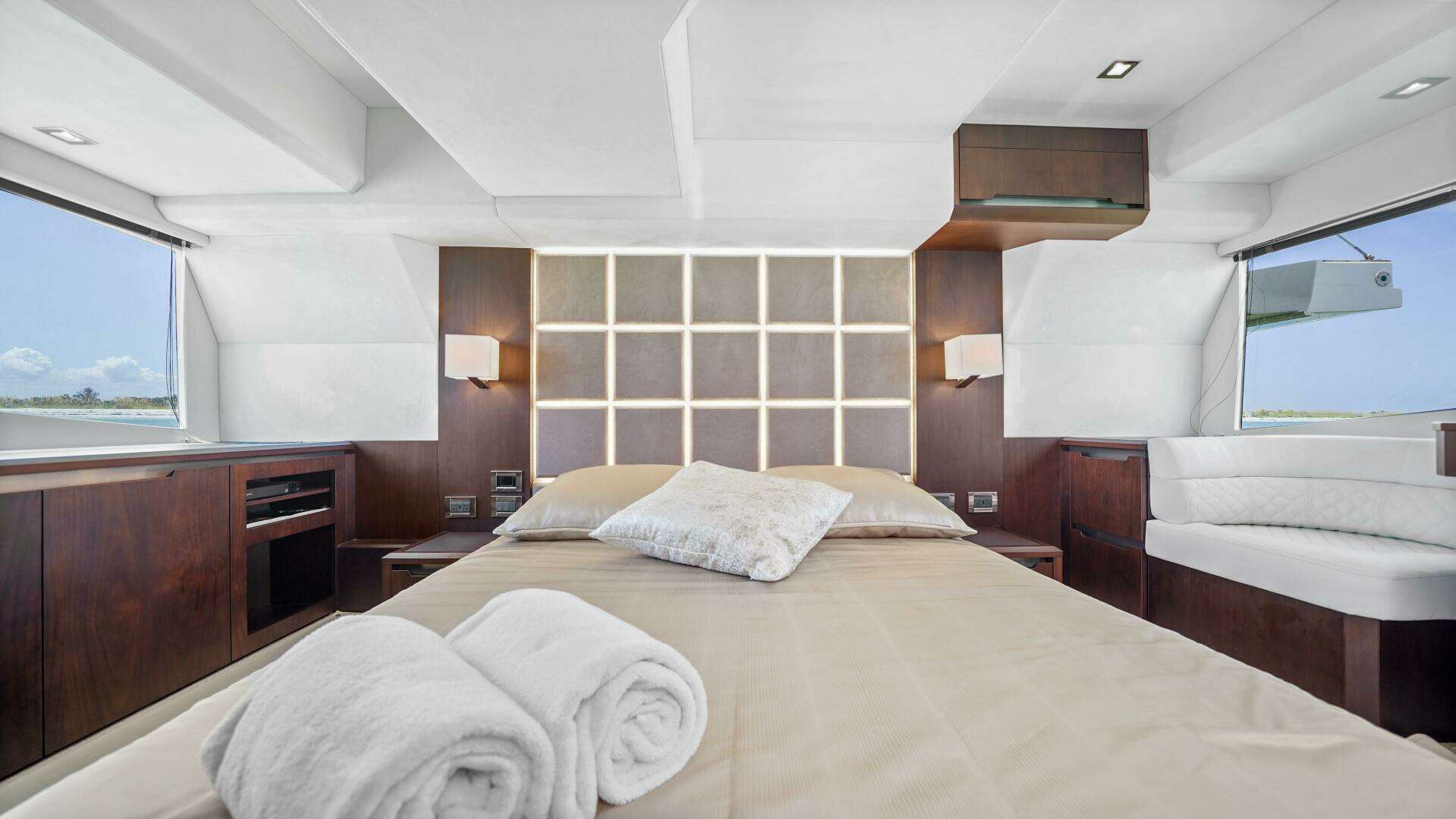 2022 Galeon 470 Sky - Image 36
