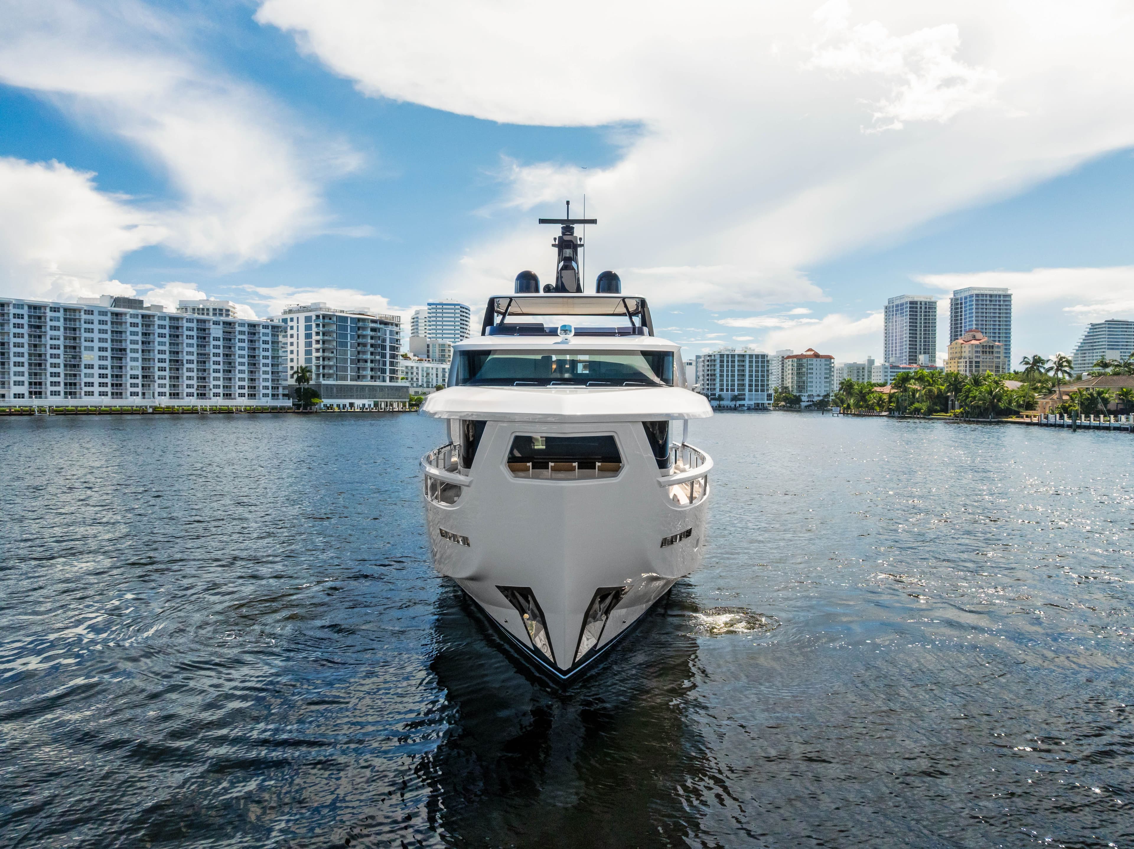 2025 Ferretti Yachts Infynito 80 - 8