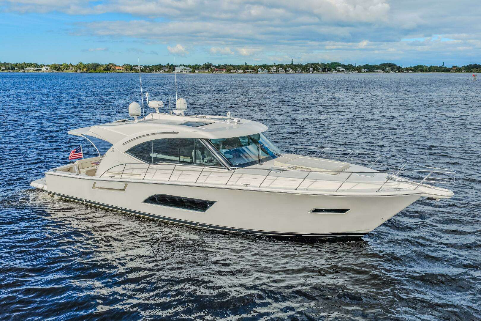 2015 Riviera 565 SUV - Image 4
