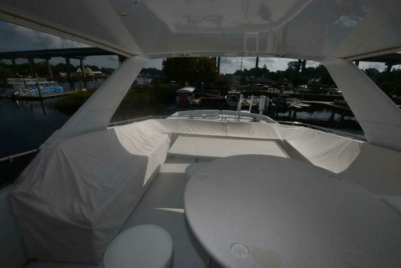 1998 Hatteras 74 Sportdeck - Image 28