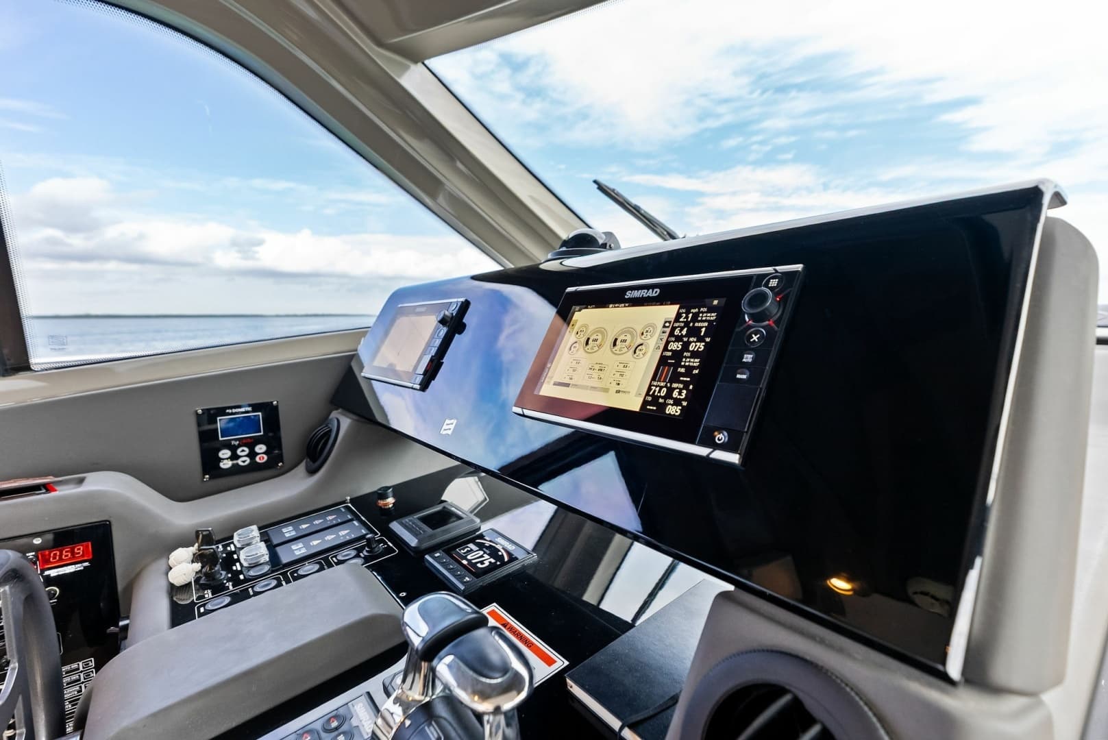 2018 Ferretti Yachts 800 - Image 51