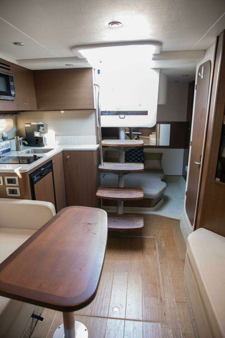 2016 Sea Ray 350 Sundancer - Image 93