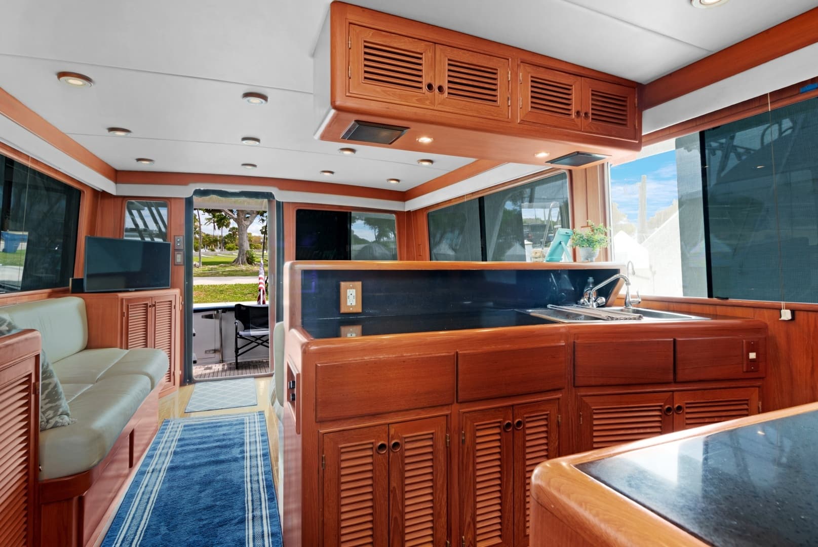 1999 Offshore Yachts 48 Pilothouse - Image 21