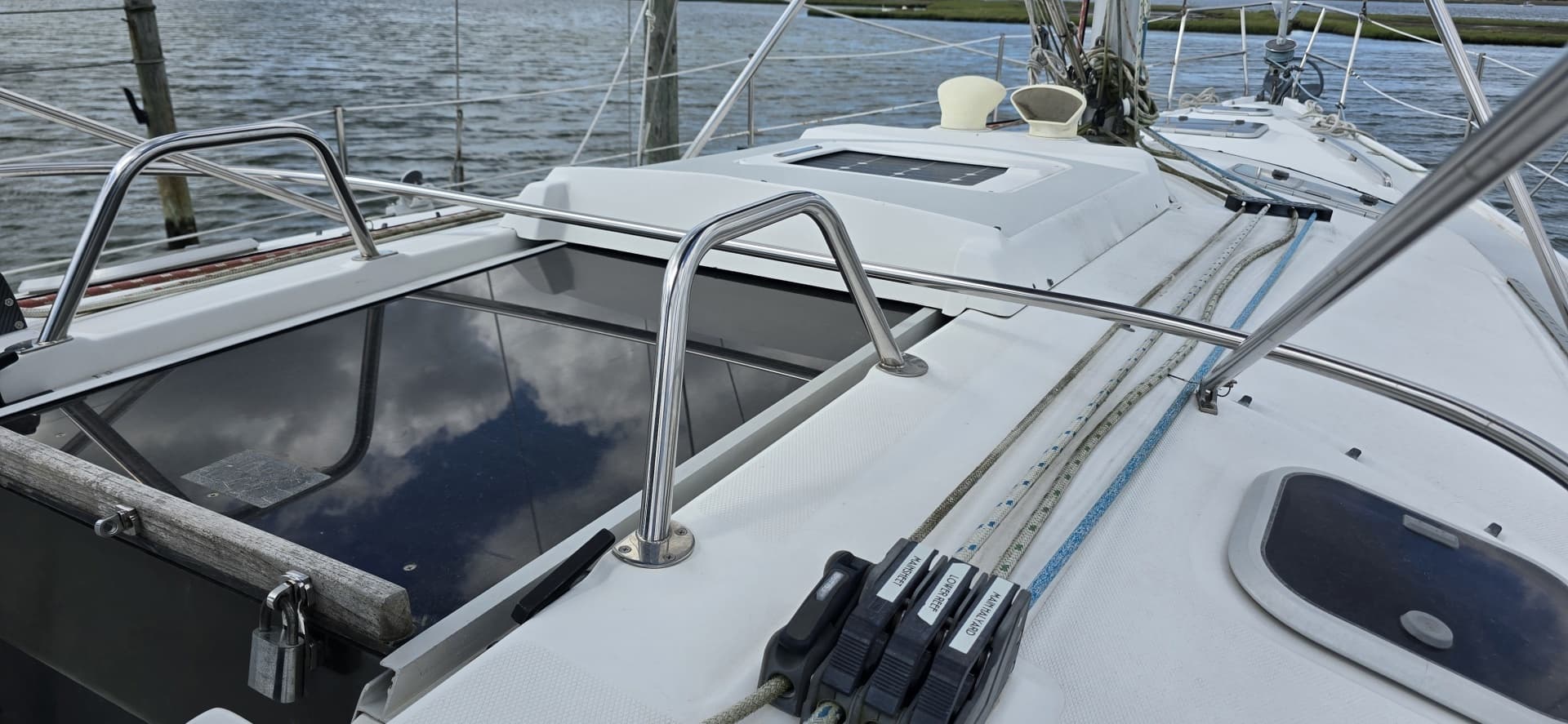 1998 Hunter 410 - Image 18