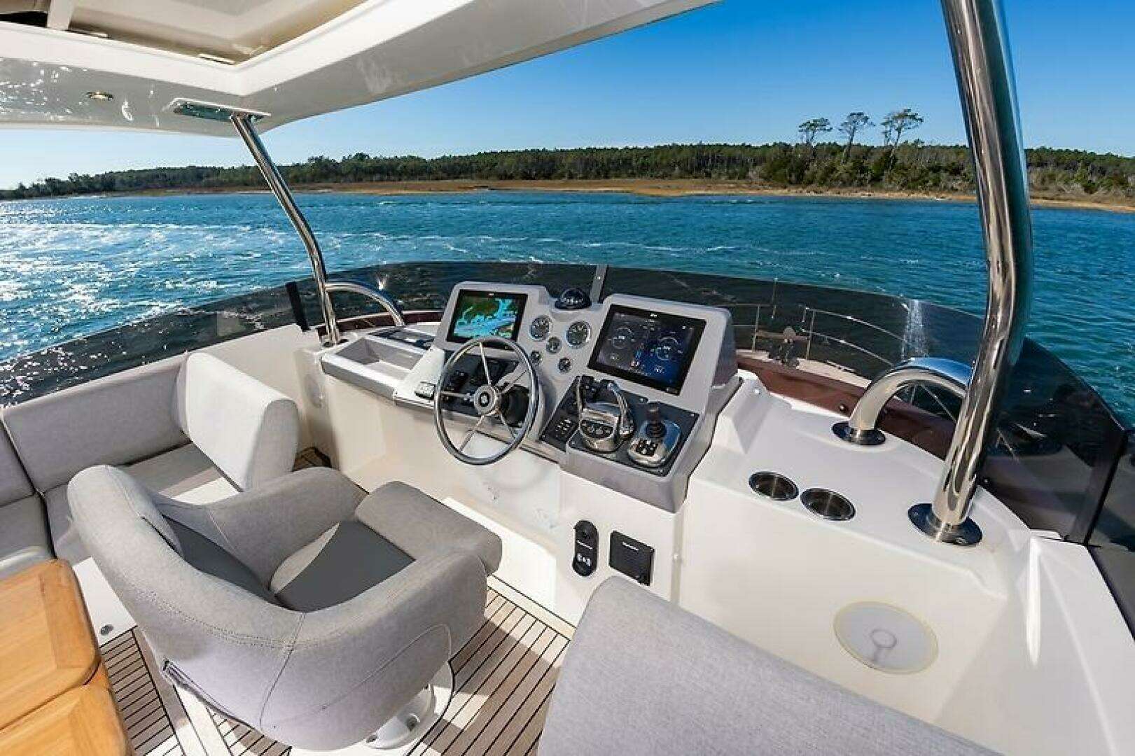 2022 Beneteau Swift Trawler - Image 16