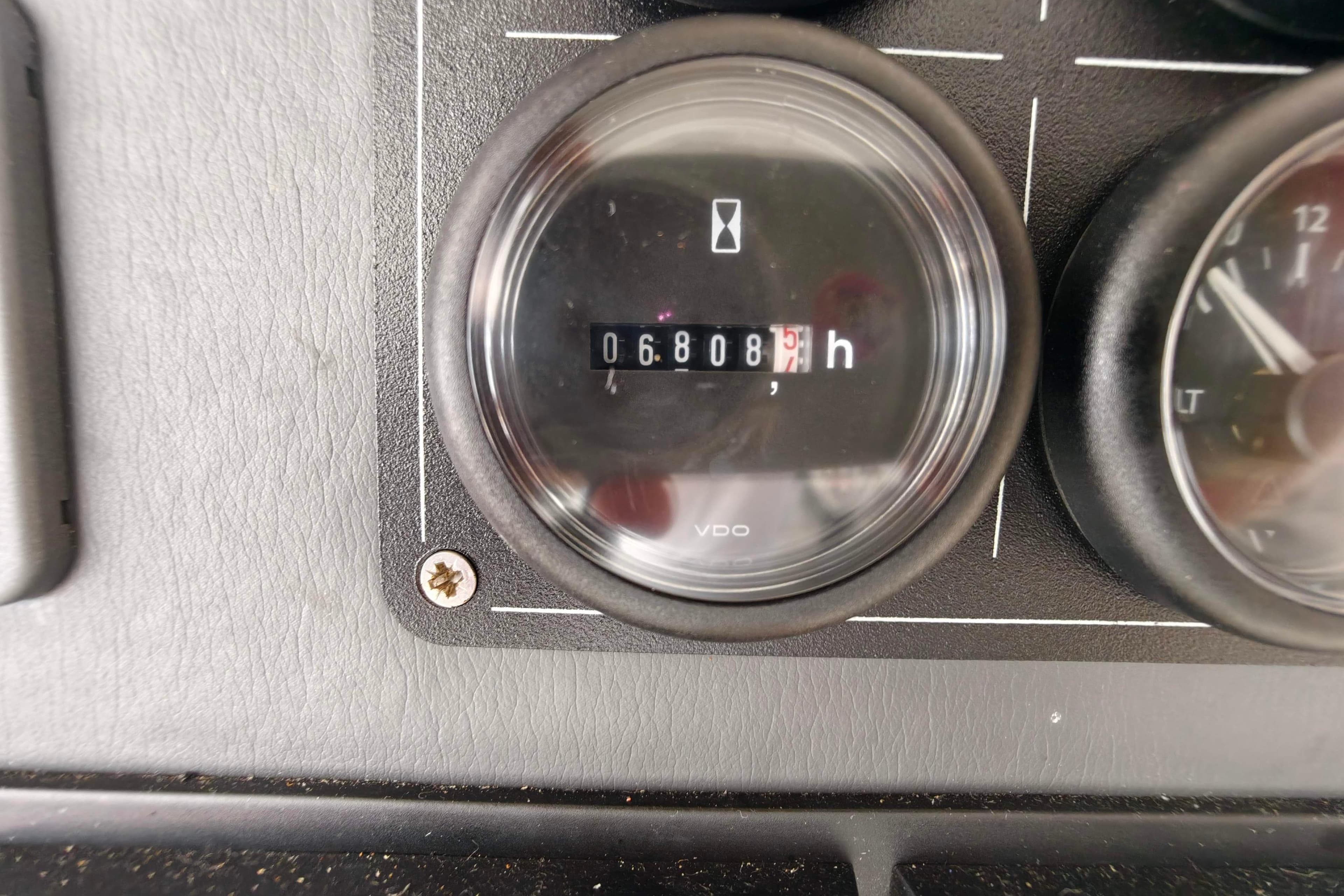 Hour meter showing 6808.5 hours on a 2020 Leopard 58 dashboard.
