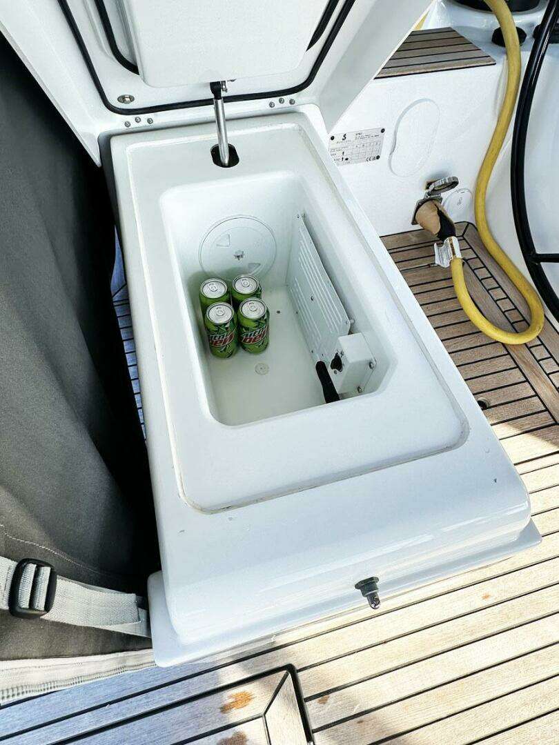2023 Beneteau Oceanis 60 - Image 20