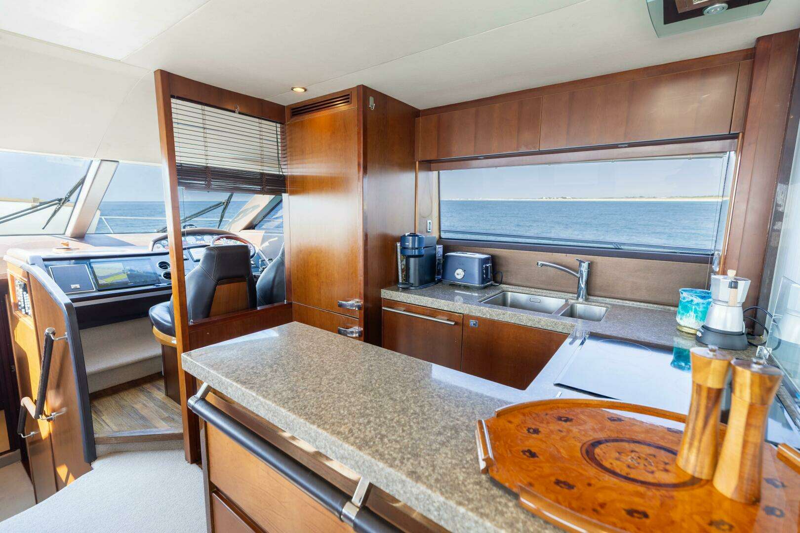 2011 Princess 64 - Image 8